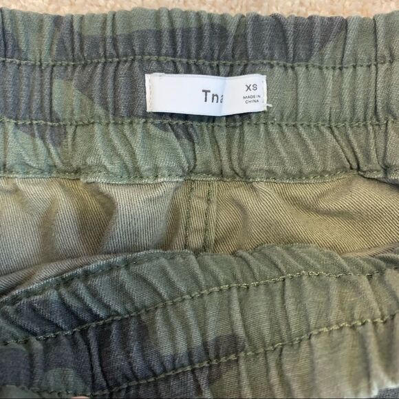 ARITZIA TNA Twin Falls camo cargo jogger pants size XS - Picture 8 of 15